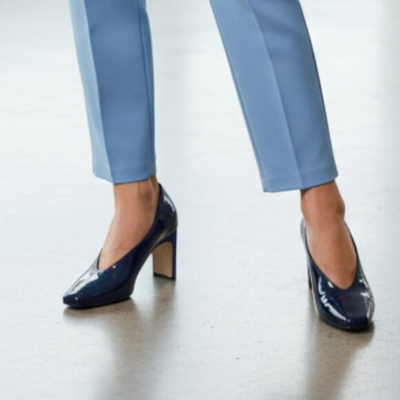 Girotti Navy Patent Leather V Cut Custom Handcrafted Pumps - Picture 1 of 12